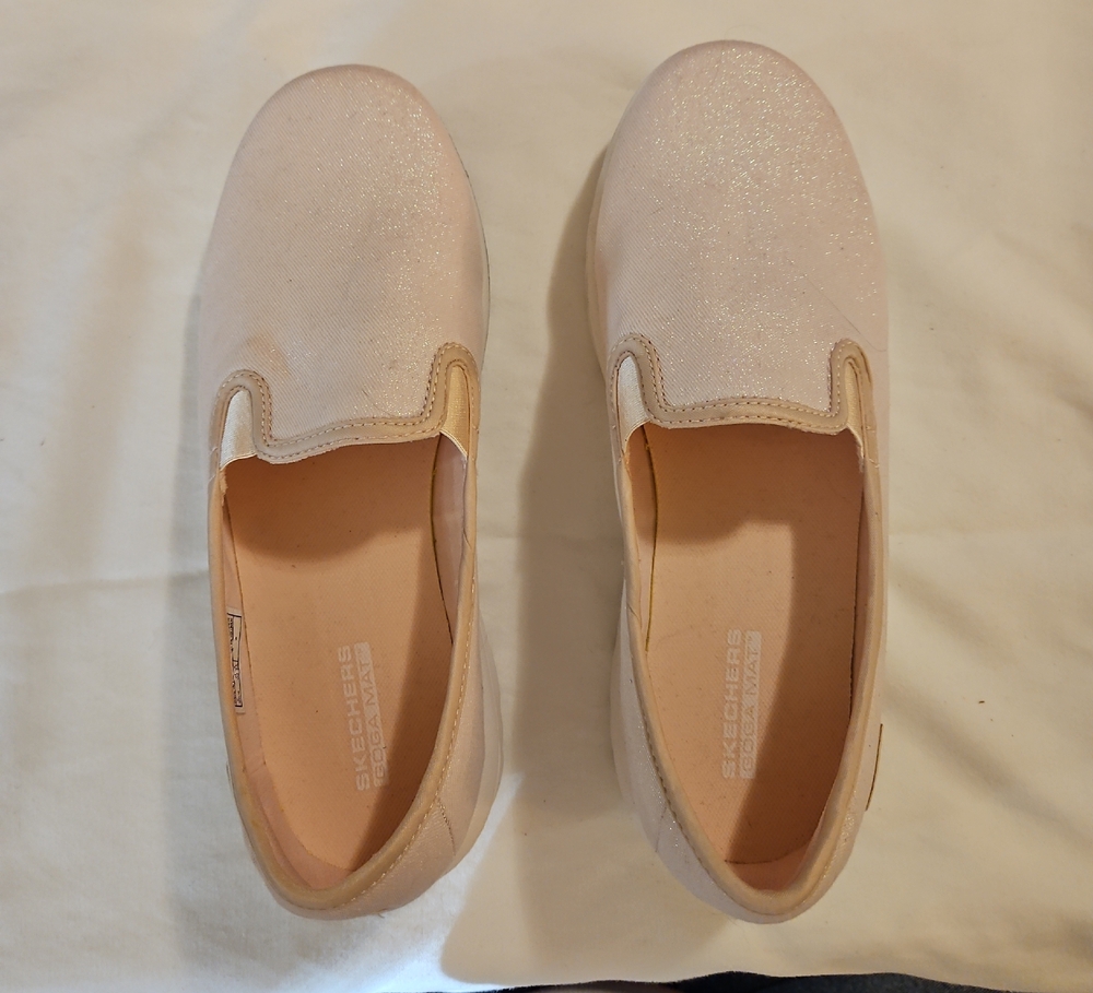 Skechers Women's Sparkle Slip-On Sneakers - Light Pink